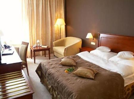 Aviator Hotell Radom Rum bild