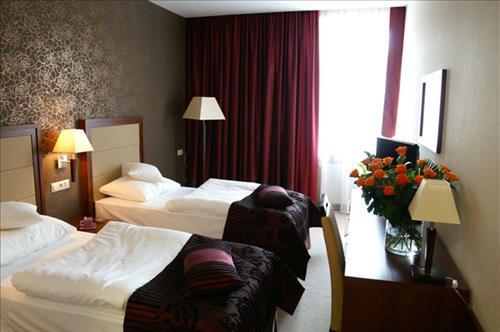 Aviator Hotell Radom Rum bild